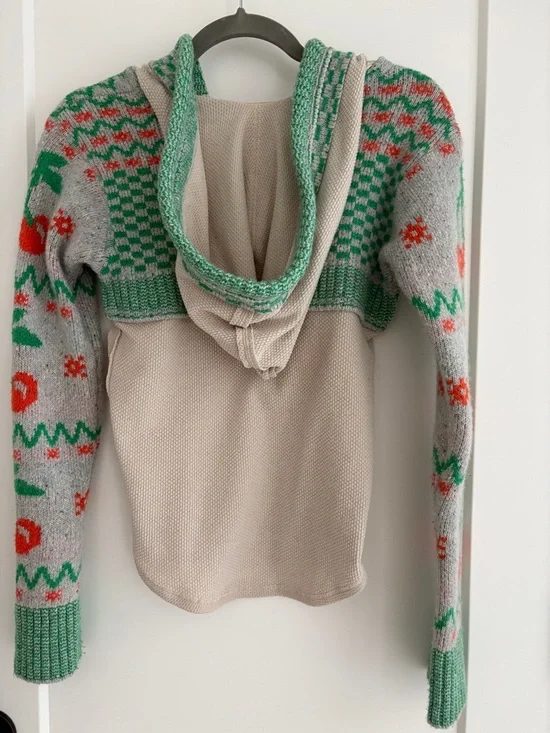 Free People We the Free Cherry Cola Swit Cuff Thermal with Hood - Picture 7 of 10